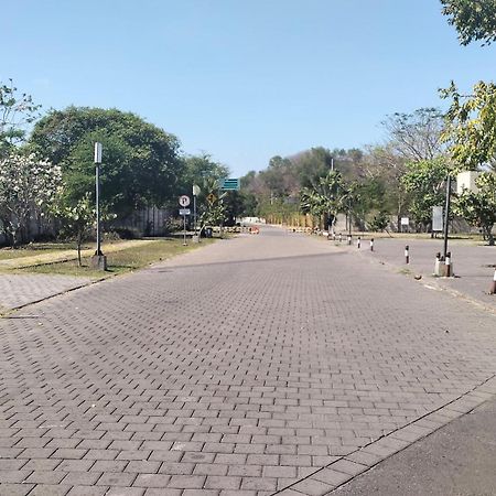 Diki Bungalows Kuta  Kültér fotó